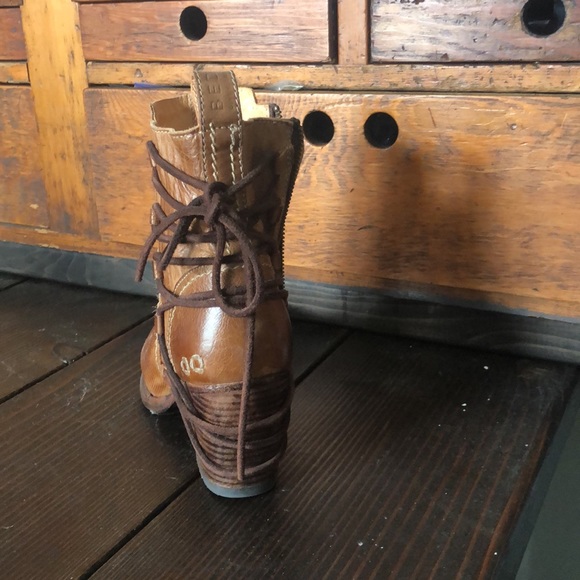 BED | STU “Blaire” Ankle Bootie 100% Leather Heel Tie Detail  SZ 8.5 - Picture 2 of 6